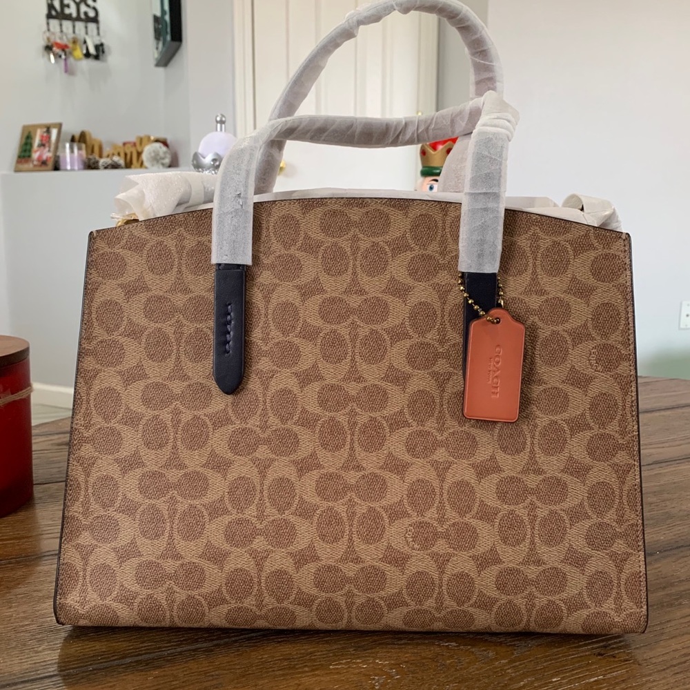 COACH Model “B4OQU”